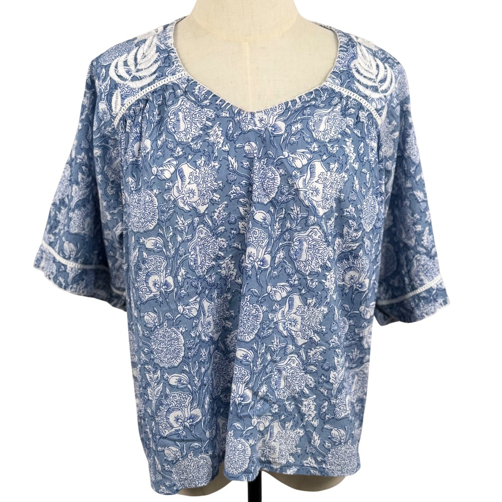 Floral Blue Womens S Top Blouse Embroidered Boho Peasant Coastal Grandmother EUC